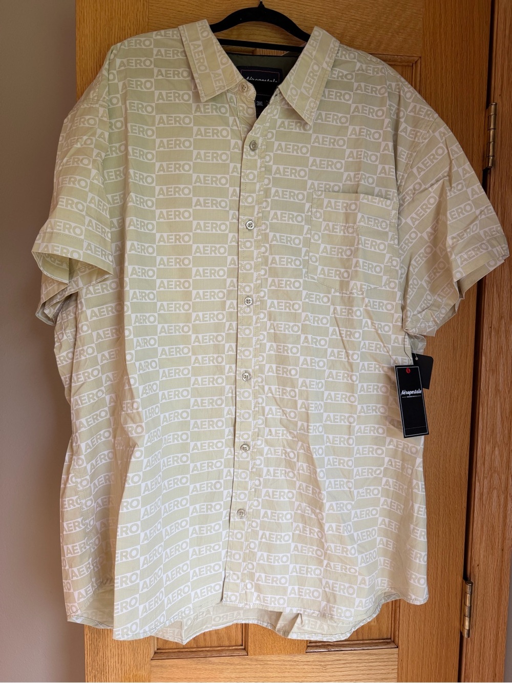 Aeropostale Mens 3XL Logo Print Aero Short Sleeve Button Up Collar Shirt Casual